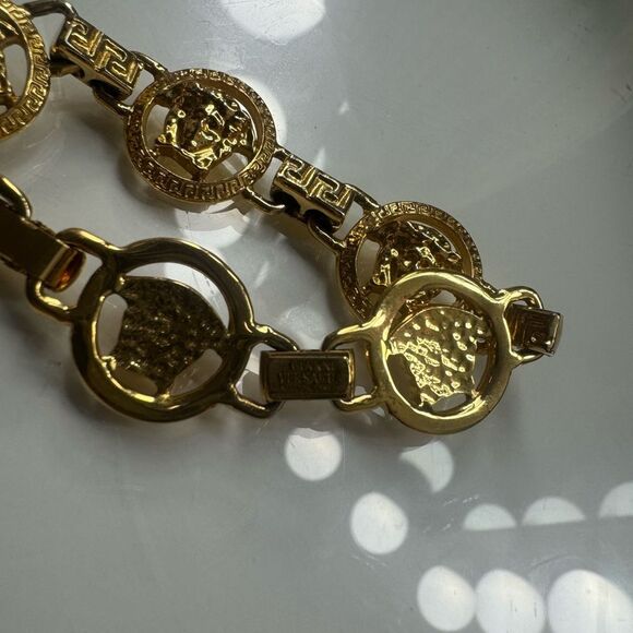 Gianni Versace Vintage Gold Medusa Chain Link Bracelet - Picture 6 of 8